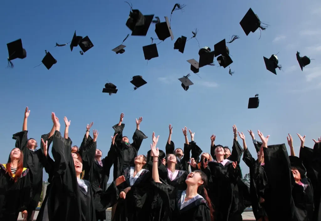 How CFO NeXt Helps Working Professionals Pursue CMA Without Quitting Job featured