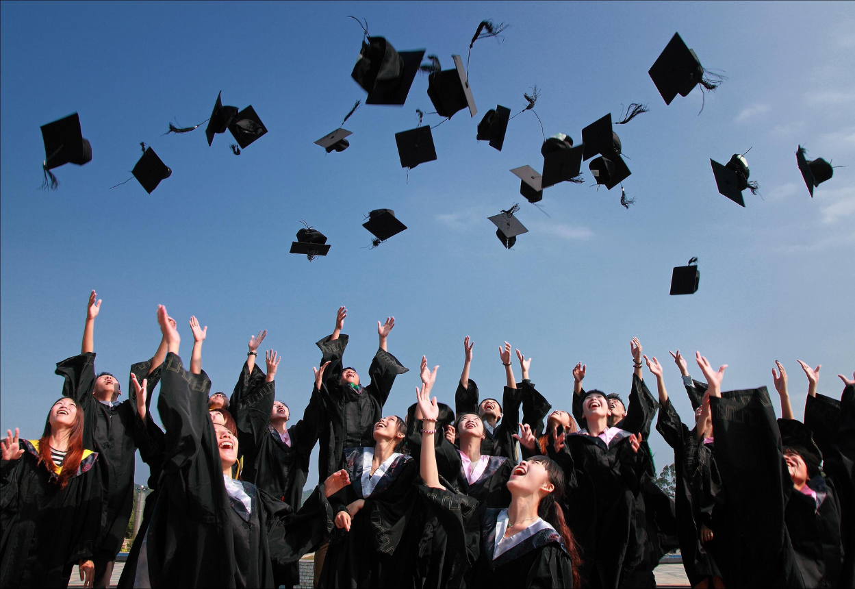 How to Choose the Right Finance Certification After Graduation