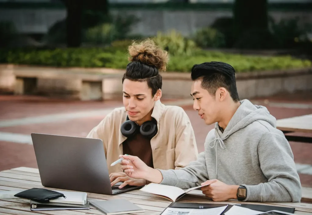 Online vs Classroom Coaching for Finance Certifications
